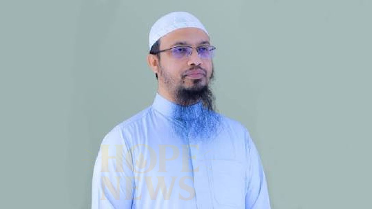 নর্থসাউথ ইউনিভার্সিটিতে কোরআন অবমাননা যা বললেন আহমাদুল্লাহ হুজুর