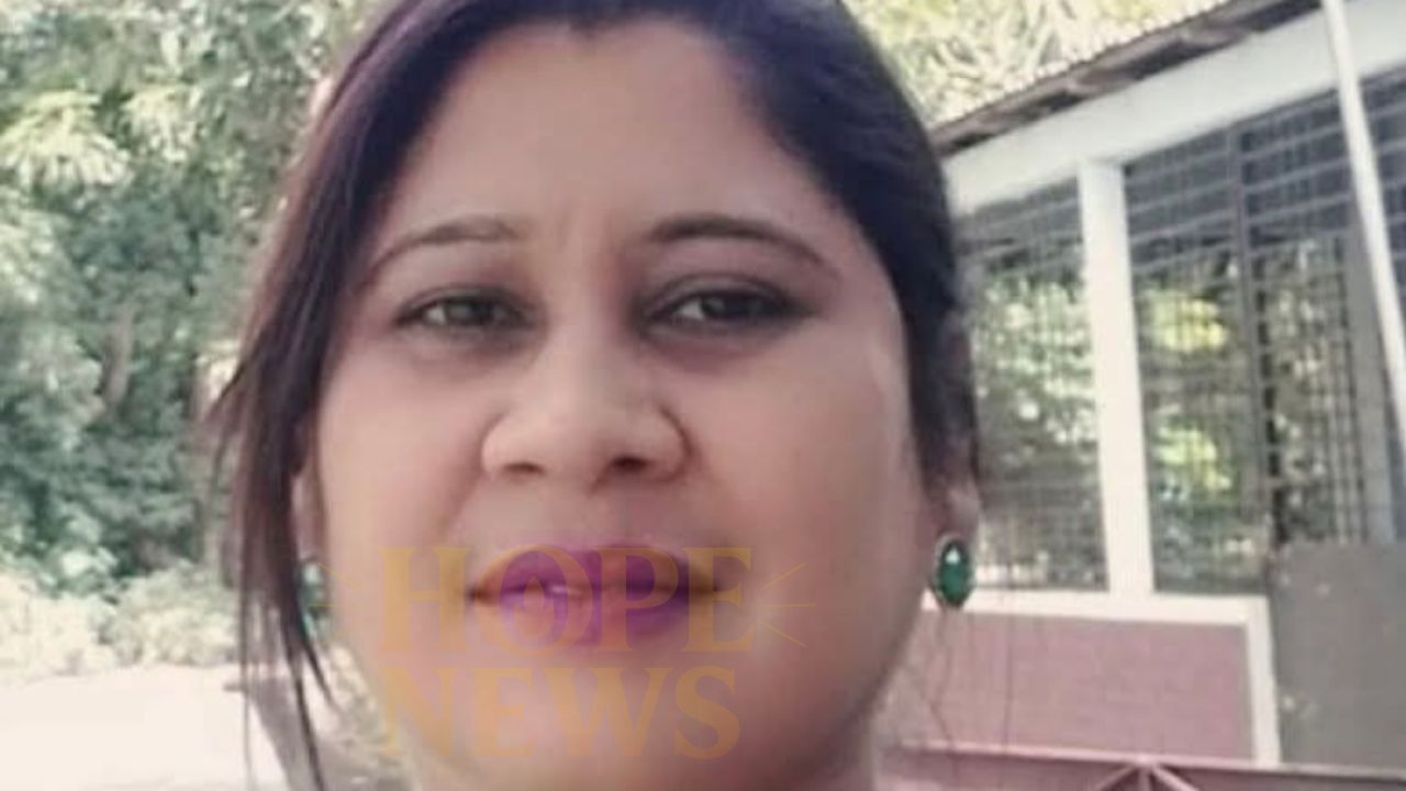 পলাশবাড়ীতে শ্বশুর-শ্বাশুরীকে নির্যাতনের অভিযোগে প্রধান শিক্ষিকা সোমা বরখাস্ত