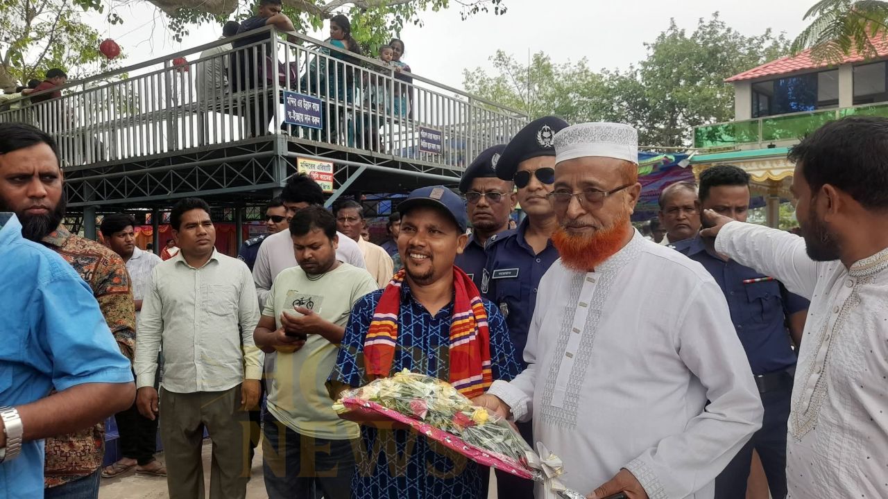 সনাতনী মেডিকেল কলেজ এন্ড হাসপাতাল উদ্বোধন করলেন লেবু মাওলানা এমপি
